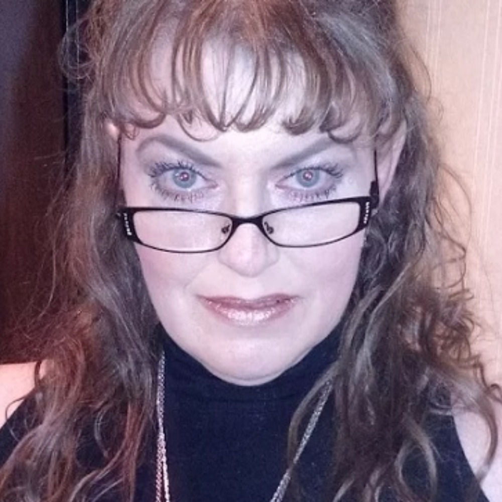 Meet your Posher, Cynthia